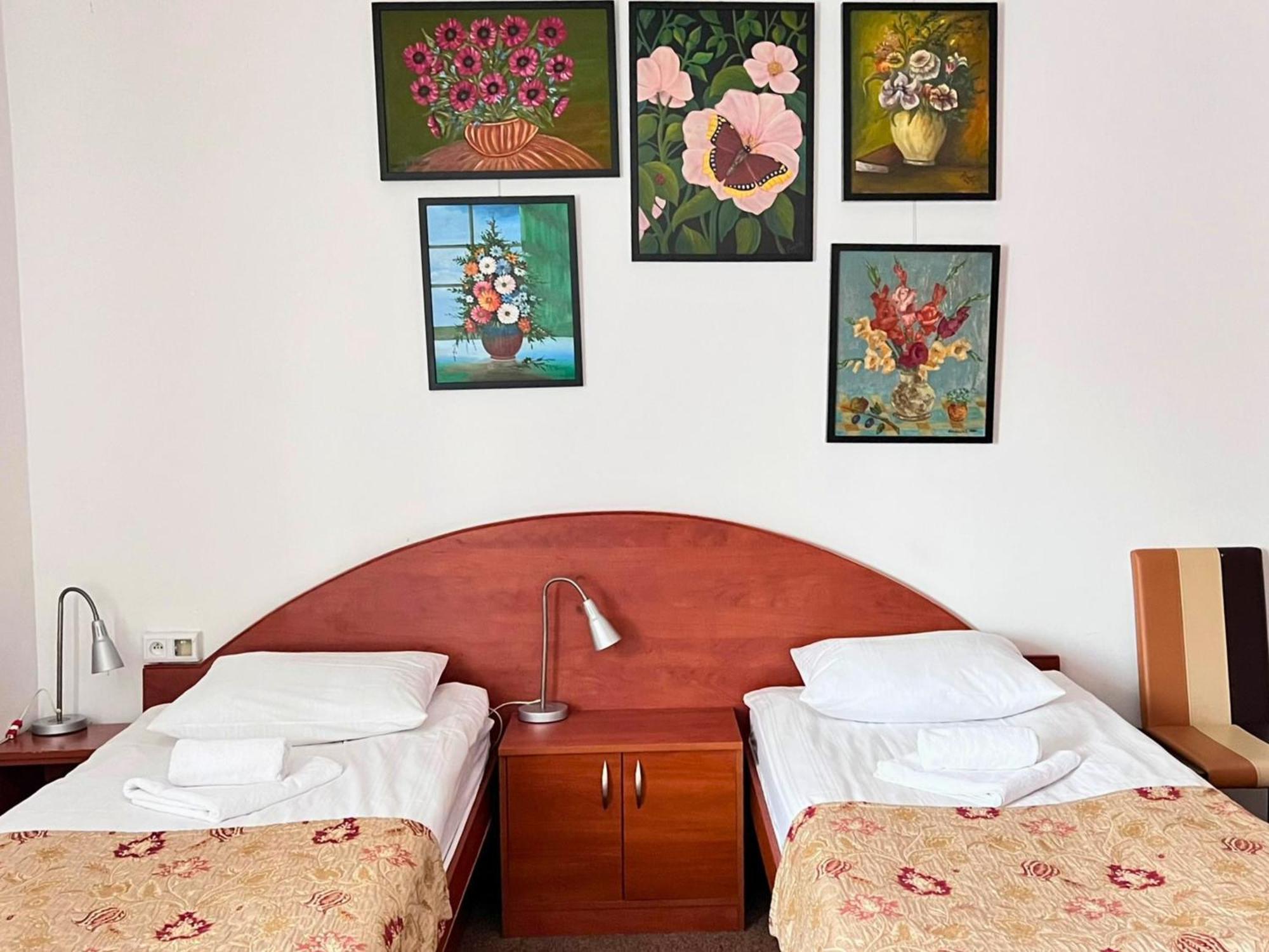 Hotel Sjesta Mikolow Exterior foto